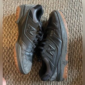 New balance 550 black/gum size 16